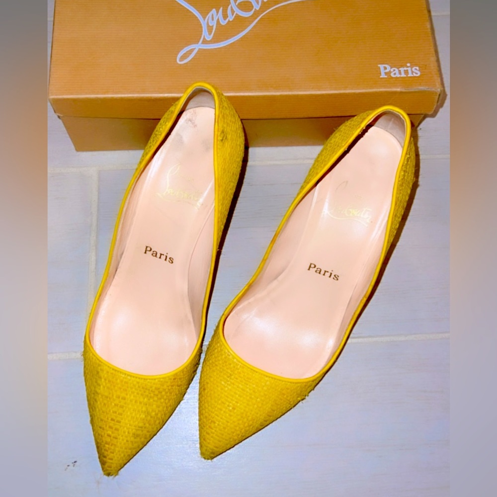 Straw Louboutins
Christian Louboutin